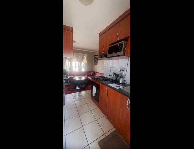 2 BEDROOM APARTMENT FOR SALE IN FLEURHOF